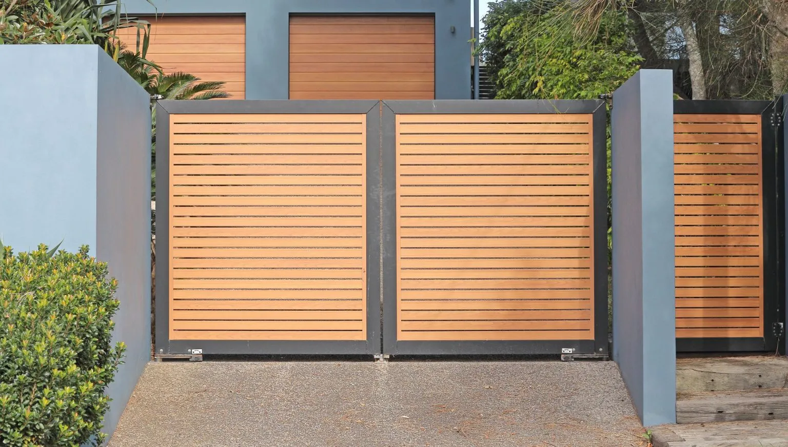 Slat Swing Gate